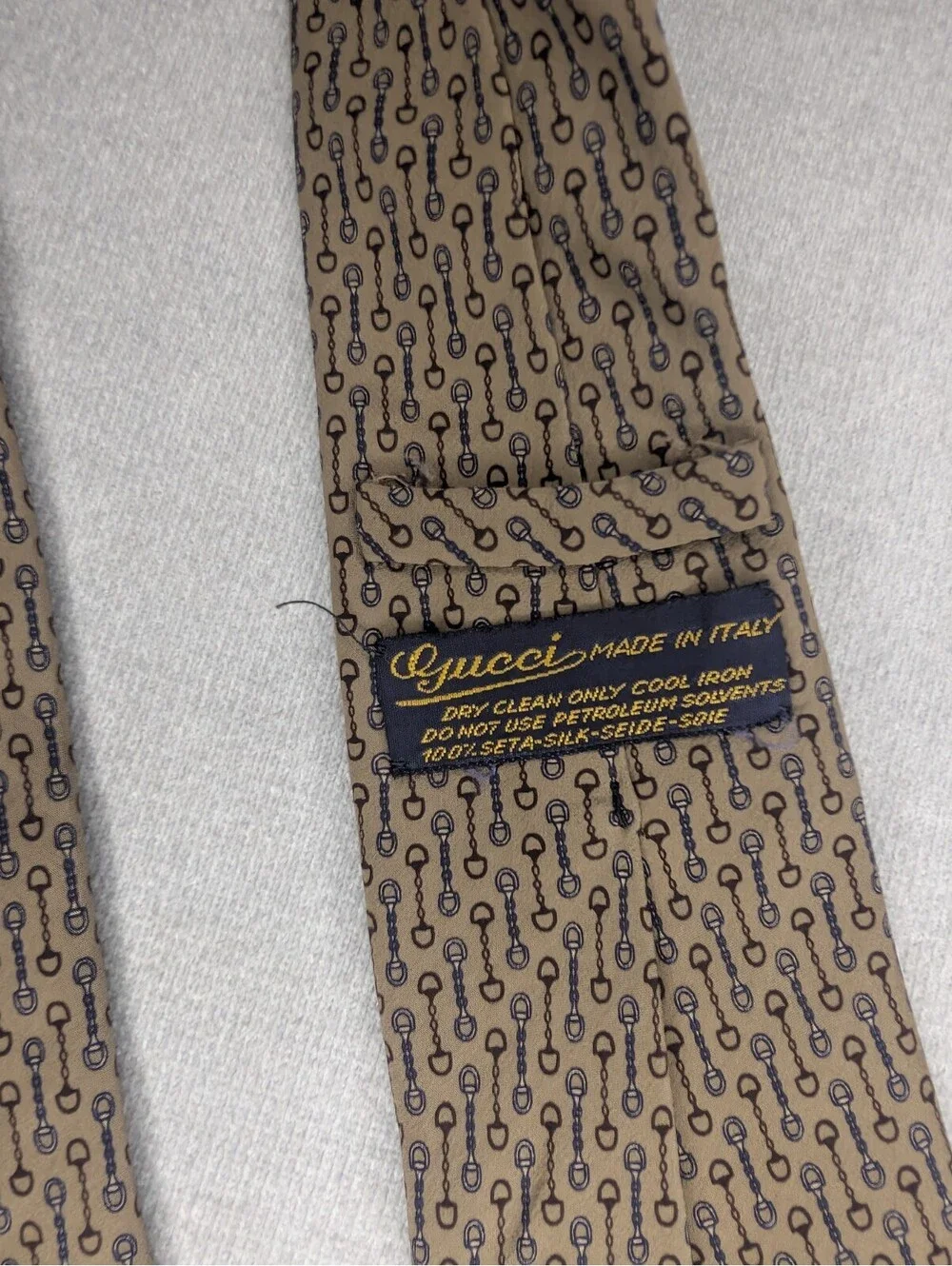 Vtg Gucci Silk Tie Horsebit Chain Link GG Logo Tan Blue Cream Made in Italy 80s
